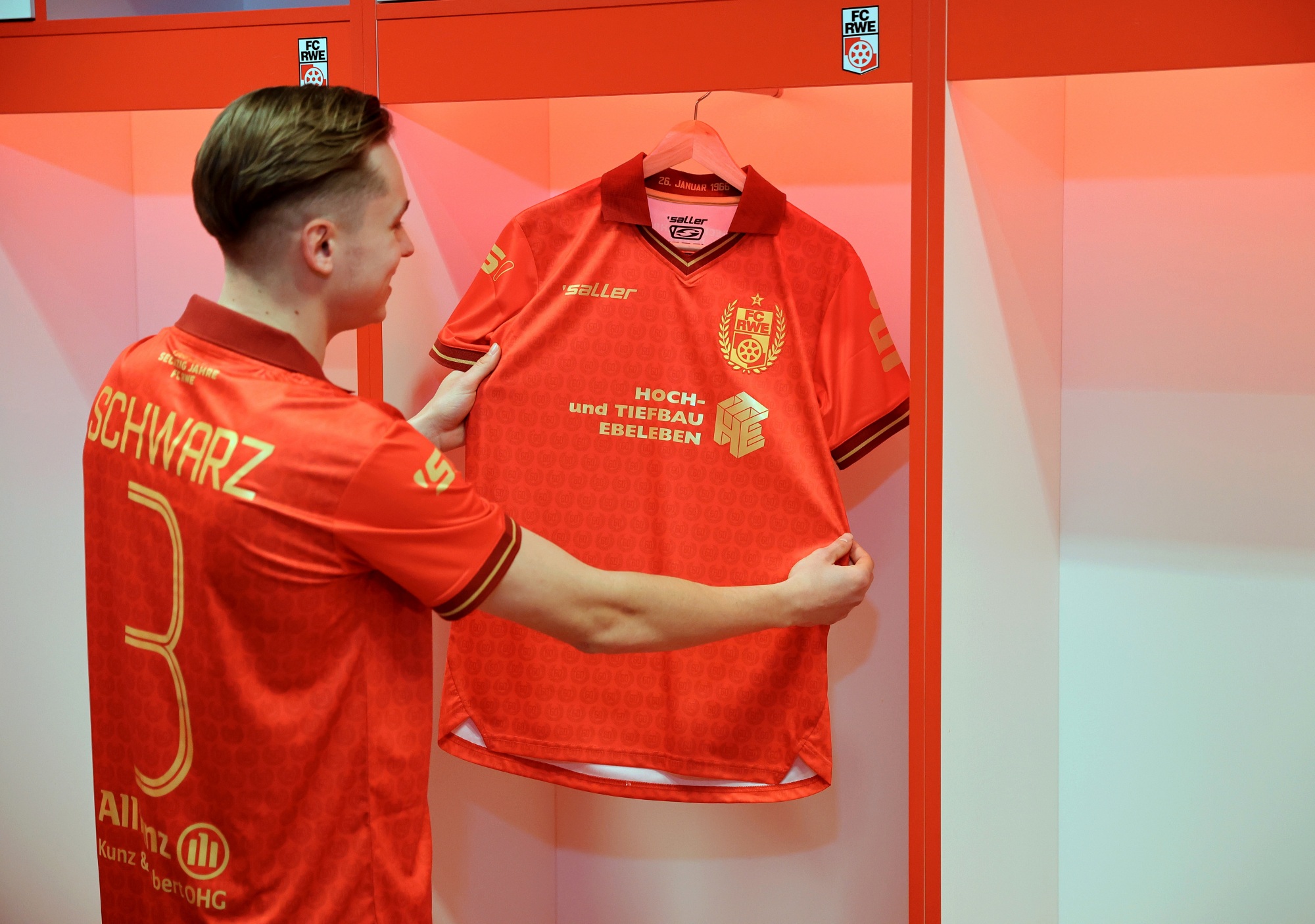 20260121_FCRWE-Sondertrikot_60Jahre_0510_[©Marcel_Junghanns].jpeg