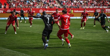 Rot-Weiß verliert intensives Ostduell gegen den FSV Zwickau spät