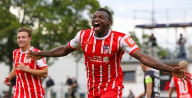 Volles Steigerwaldstadion zum Thüringenderby