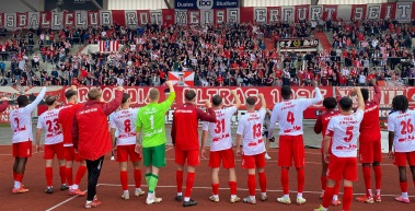 Der FC Rot-Weiß Erfurt gewinnt 3 zu 0 gegen den VfL Halle 96